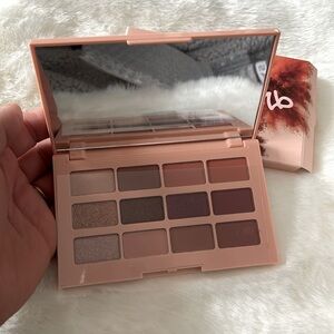 Love Bomb Eyeshadow Palette - Vibrant Shades